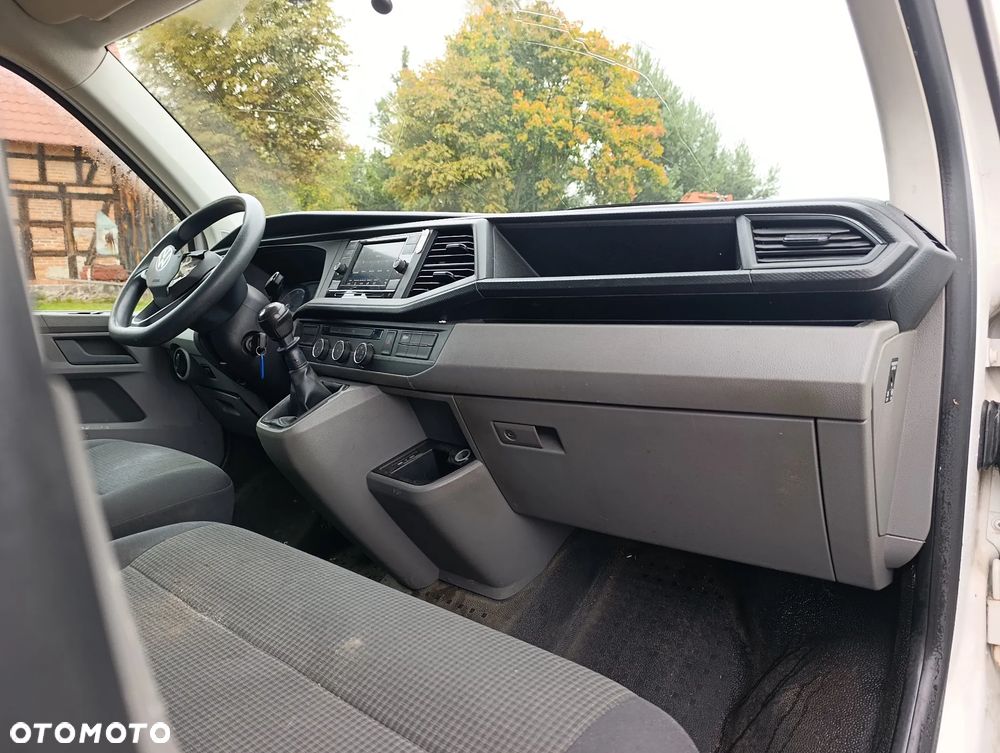 Volkswagen Transporter T6.1 - 15