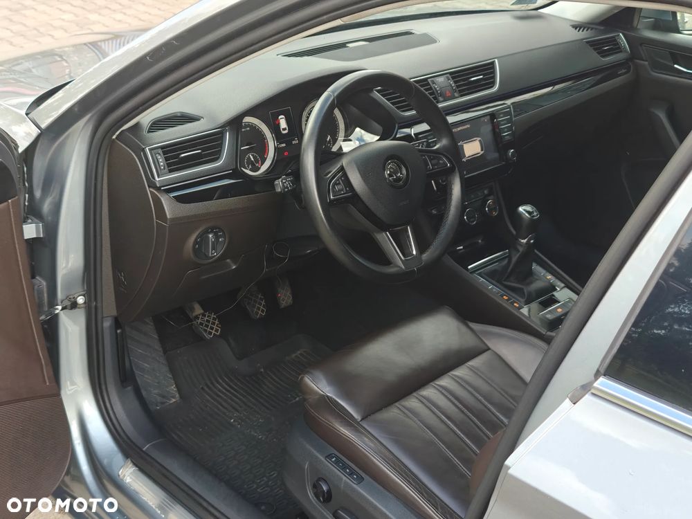 Skoda Superb 2.0 TDI L&K - 11