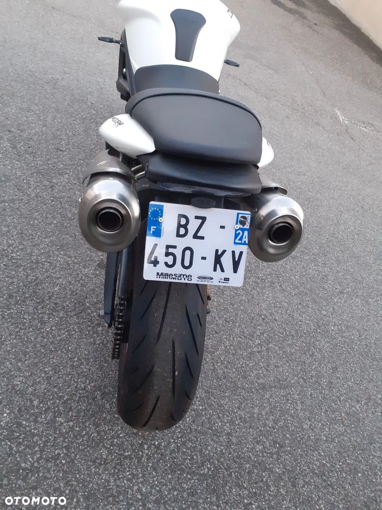 Triumph Street Triple - 14