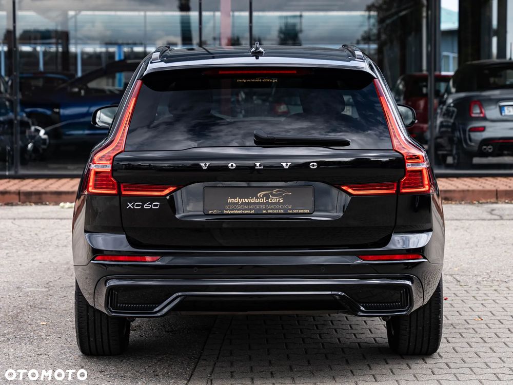 Volvo XC 60 B4 D Plus Dark - 18