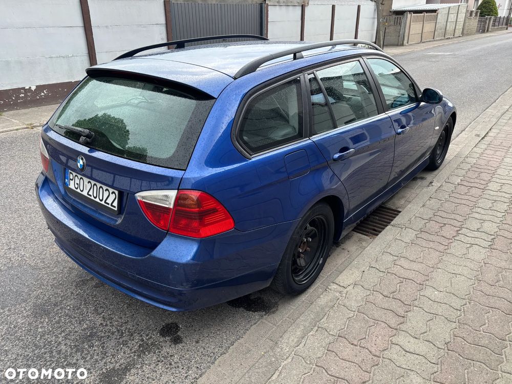 BMW Seria 3 318d DPF - 4