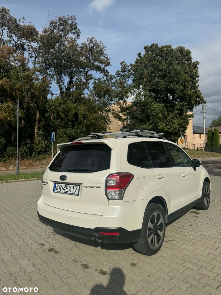 Subaru Forester 2.0 i Exclusive (EyeSight) Lineartronic - 6
