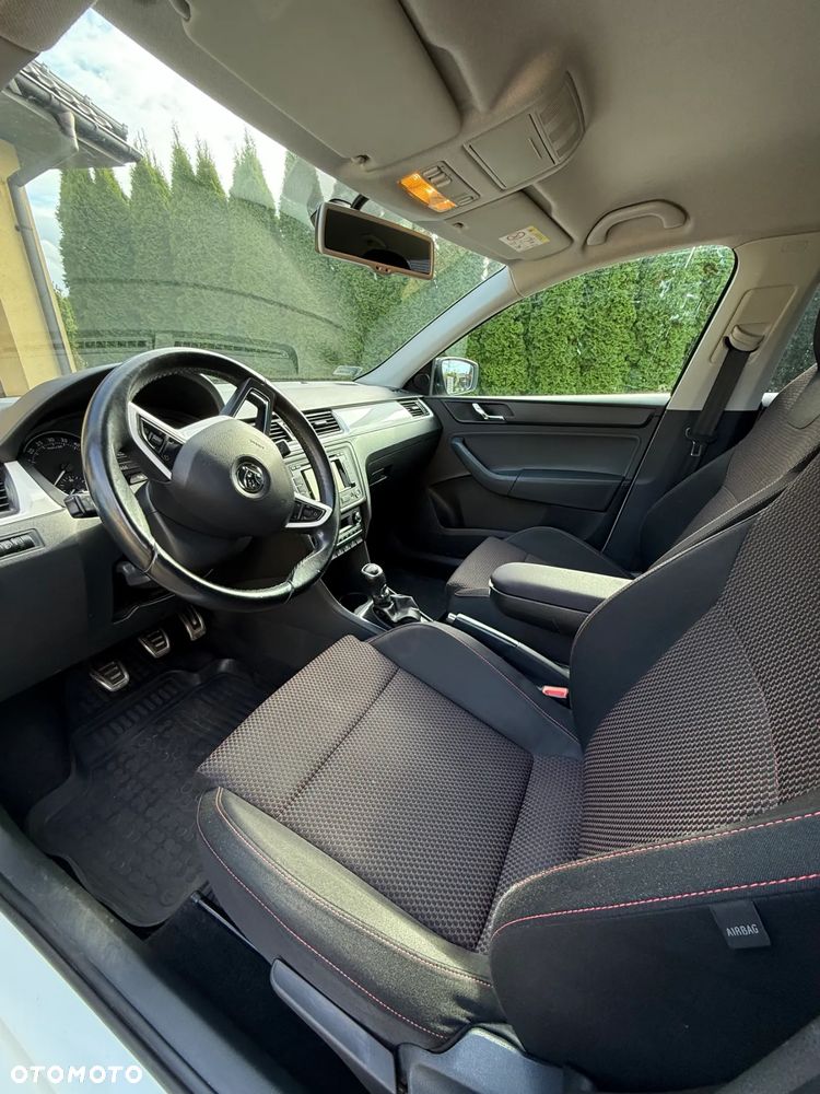 Skoda RAPID - 6