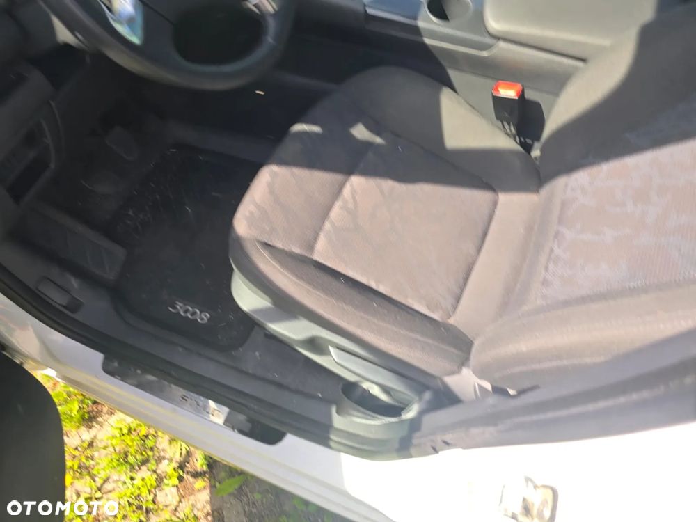 Peugeot 3008 HDi 150 Active - 8