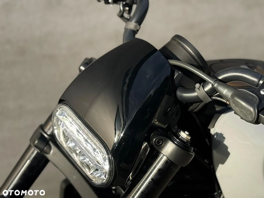 Harley-Davidson Sportster - 11