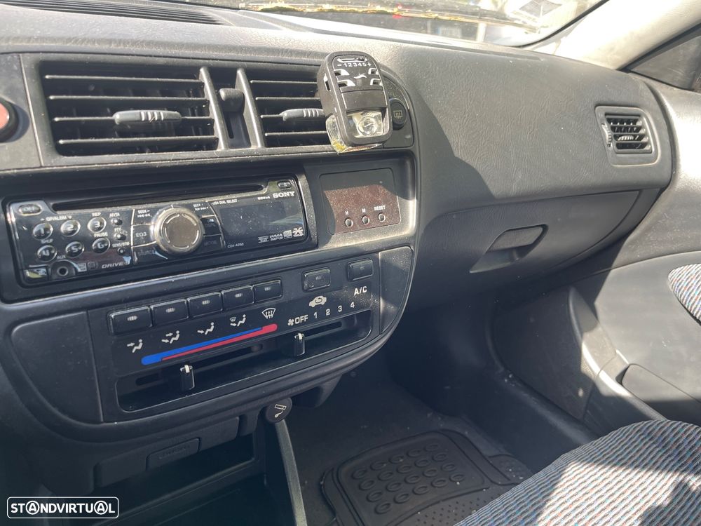 Honda Civic 1.4i S - 6