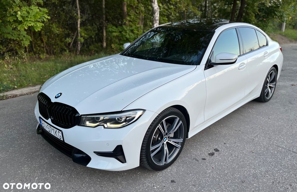BMW Seria 3 330i - 5