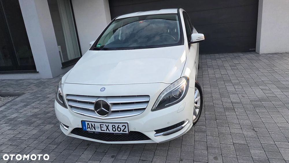 Mercedes-Benz Klasa B 180 (BlueEFFICIENCY) - 16