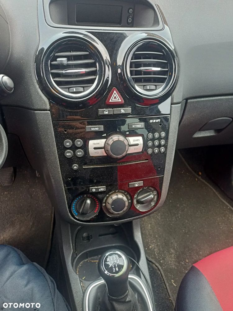 Opel Corsa - 8