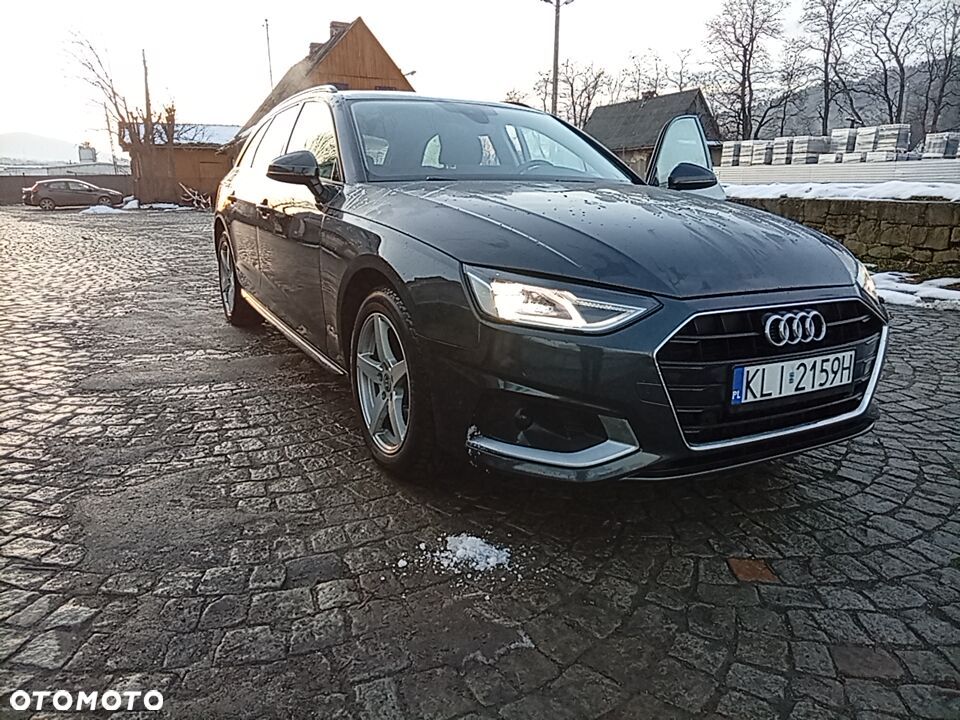 Audi A4 Avant 30 TDI S tronic - 1