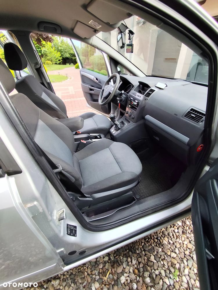 Opel Zafira 1.8 Cosmo - 12