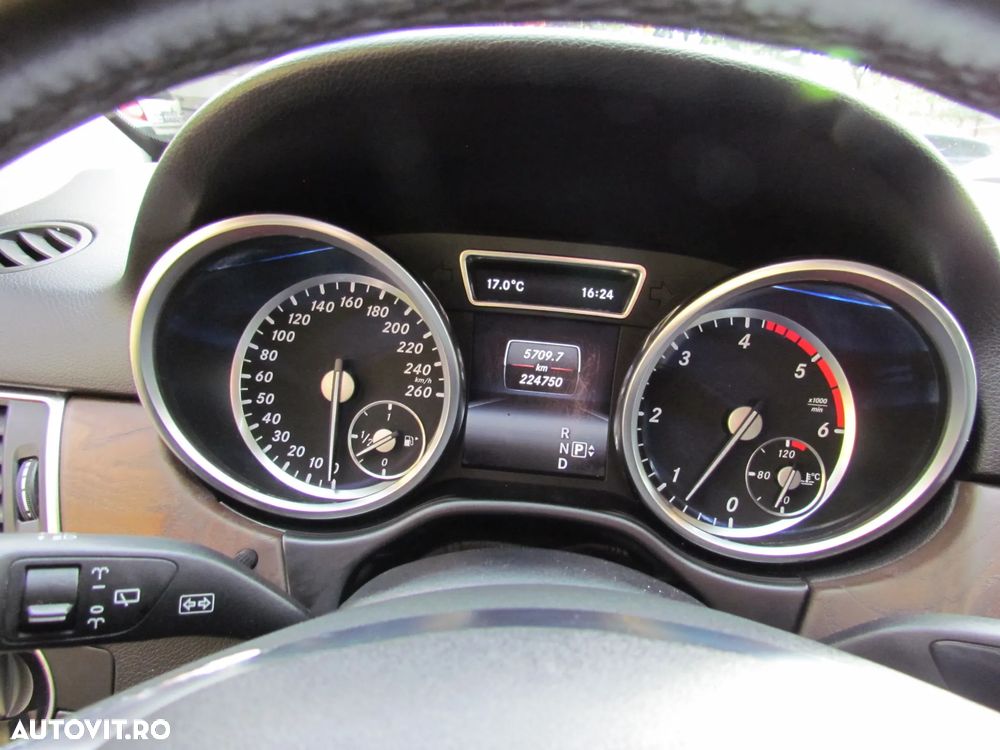 Mercedes-Benz ML 350 BlueTec 4MATIC Aut - 10