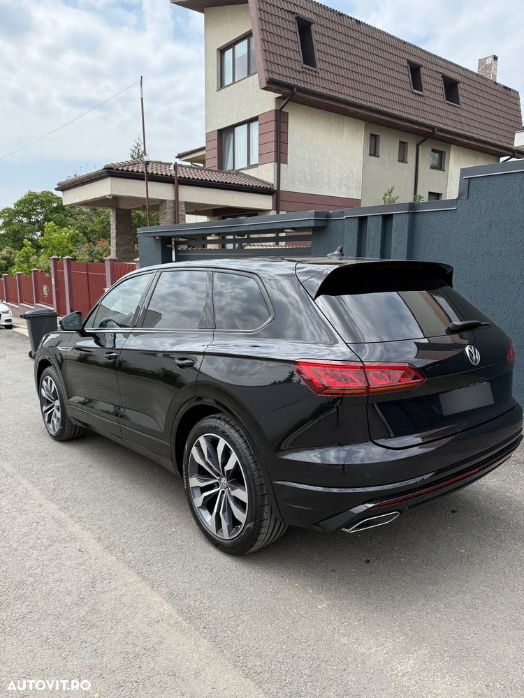 Volkswagen Touareg - 2