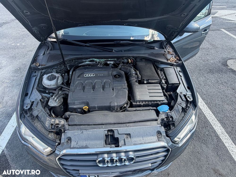 Audi A3 2.0 TDI clean Stronic Ambiente - 2