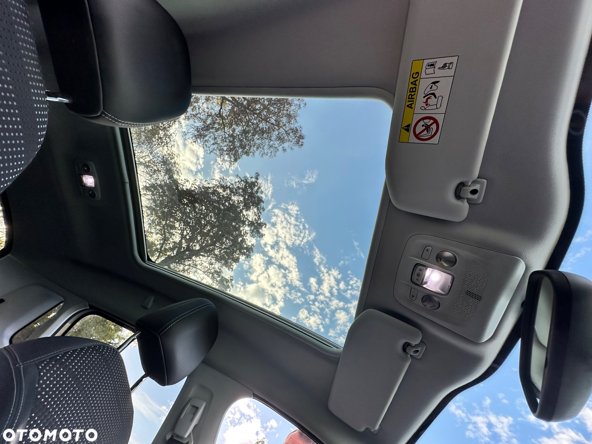 Peugeot 2008 1.6 e-HDi Allure S&S - 13