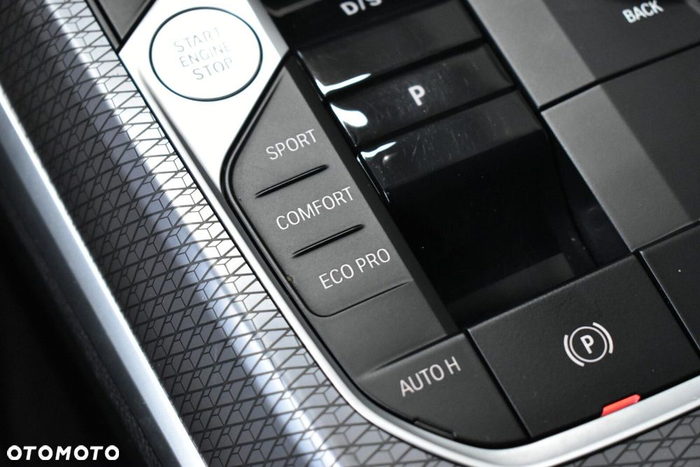 BMW Seria 3 320d xDrive mHEV sport - 19