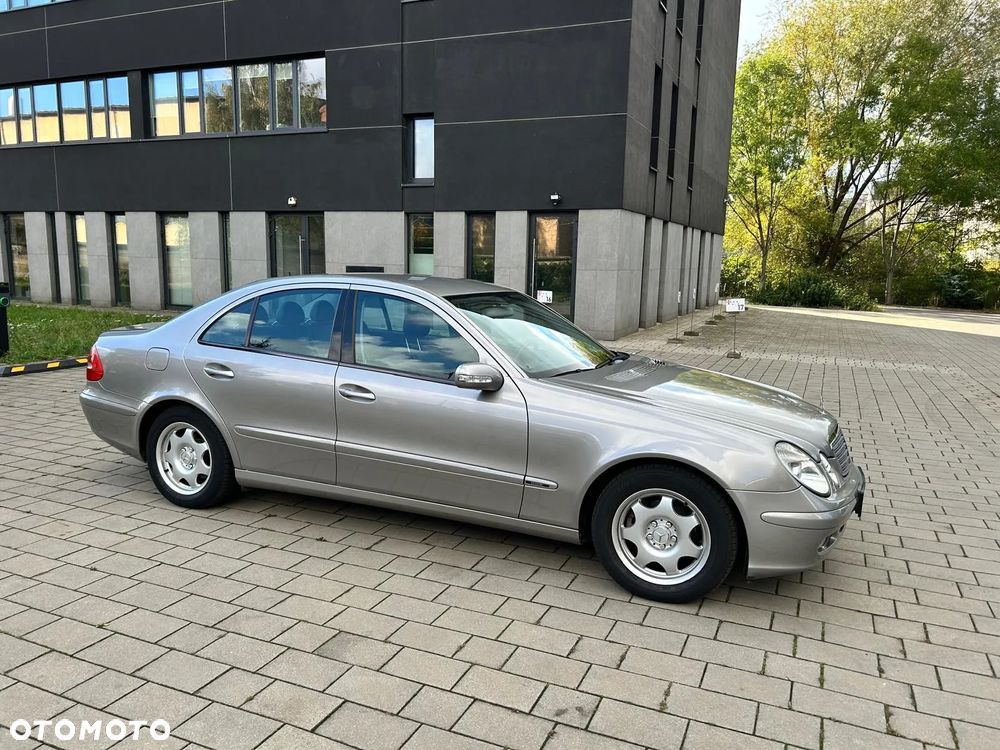 Mercedes-Benz Klasa E 200 CDI Classic - 10