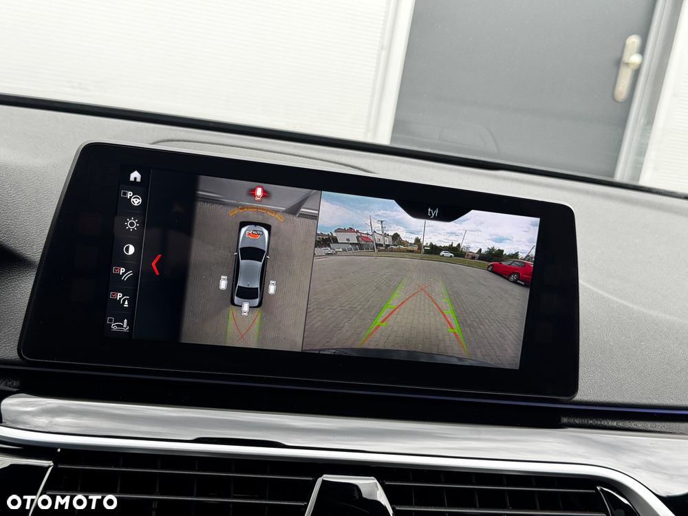 BMW Seria 5 520d Sport Line - 16