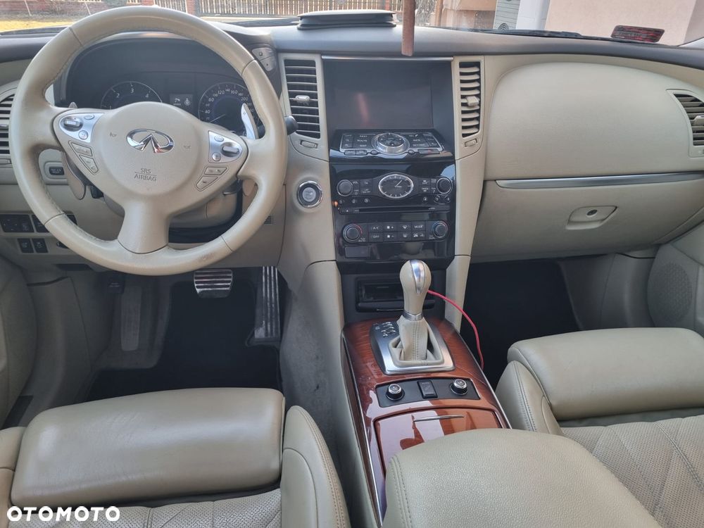 Infiniti Q70 3.0d S Premium - 4