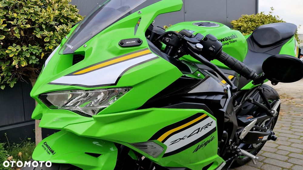 Kawasaki ZX - 24