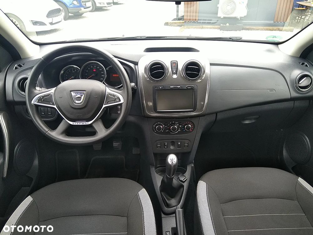 Dacia Sandero Stepway TCe 90 (S&S) Celebration - 17