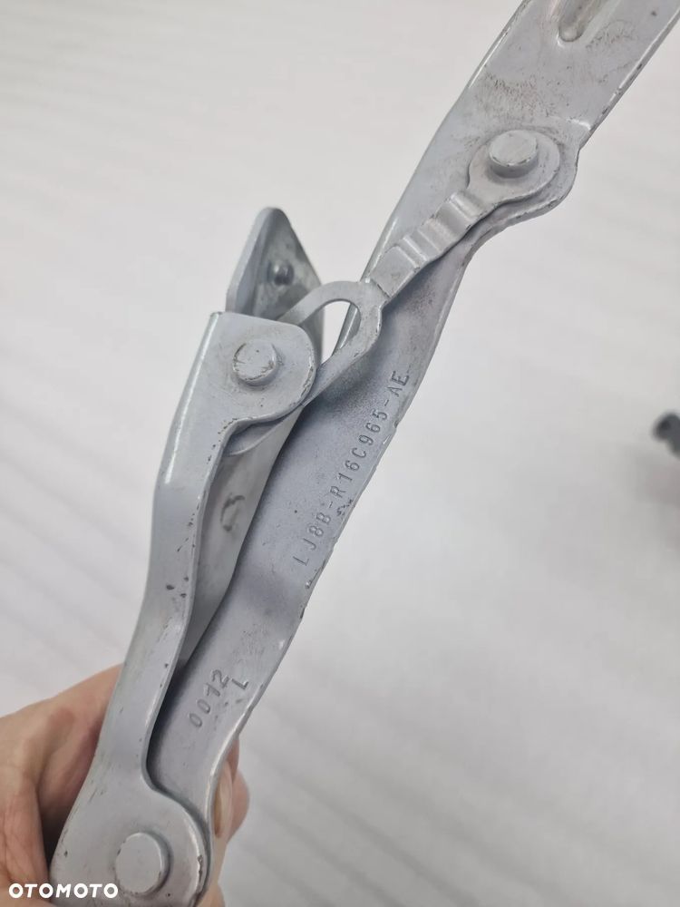 OZA(*^◯^*)ページ ŚRUBA M8X16MM KOŁA ZĘBATEGO WAŁKA ROZRZĄDU TRANSIT _ 1113036