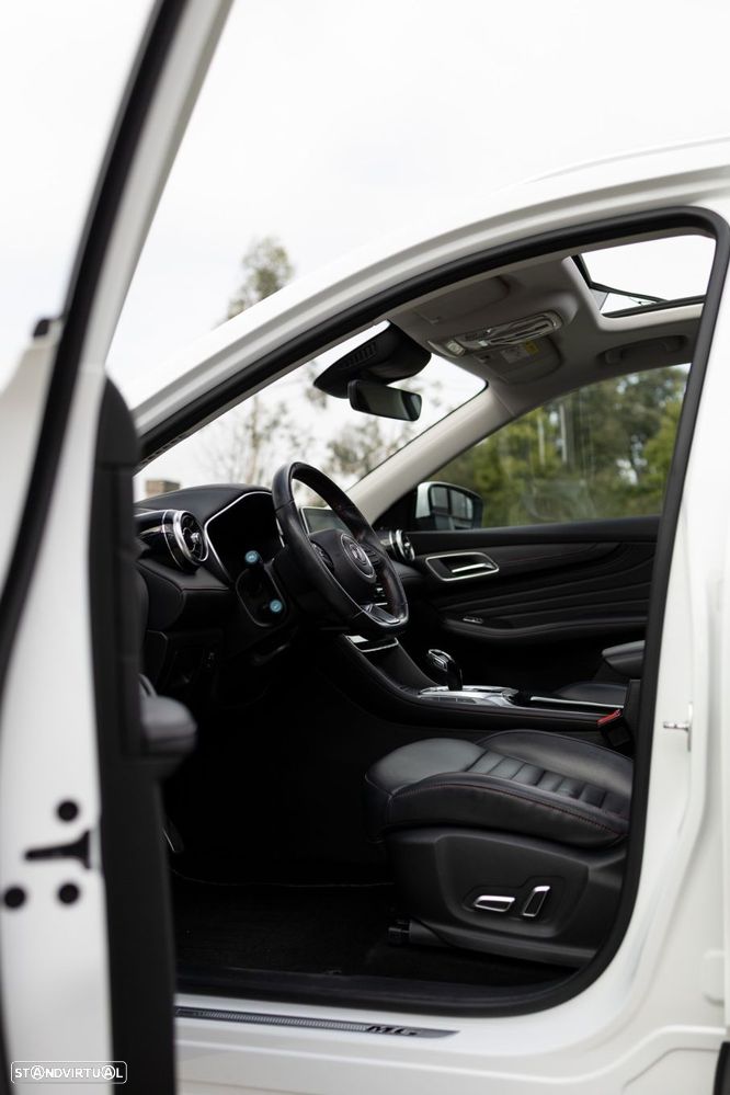 MG EHS 1.5 T-GDI Plug-in Hybrid Luxury - 29