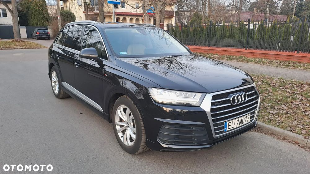 Audi Q7 - 1