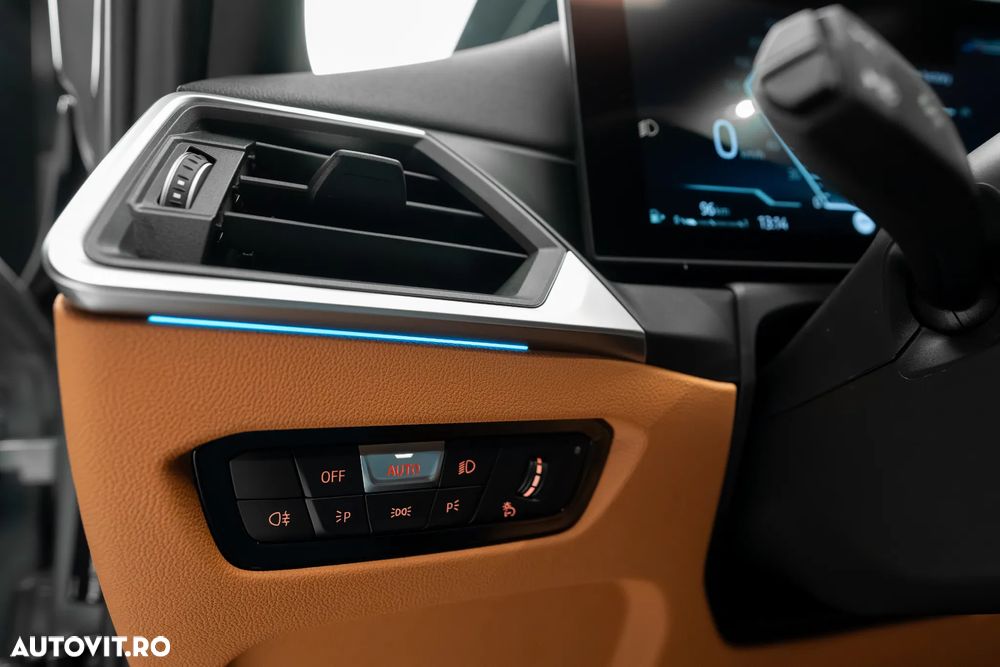 BMW Seria 3 330i xDrive Aut. - 13