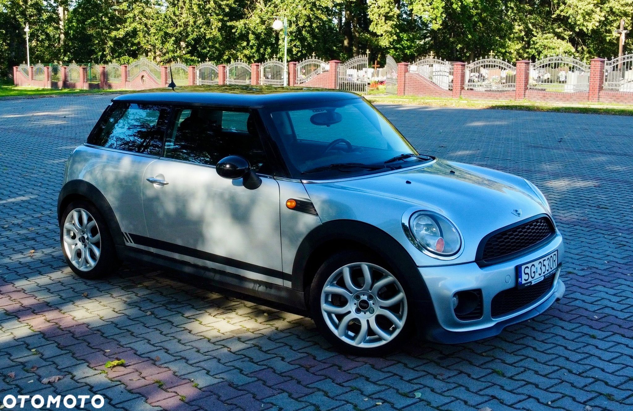 MINI Cooper Standard - 1