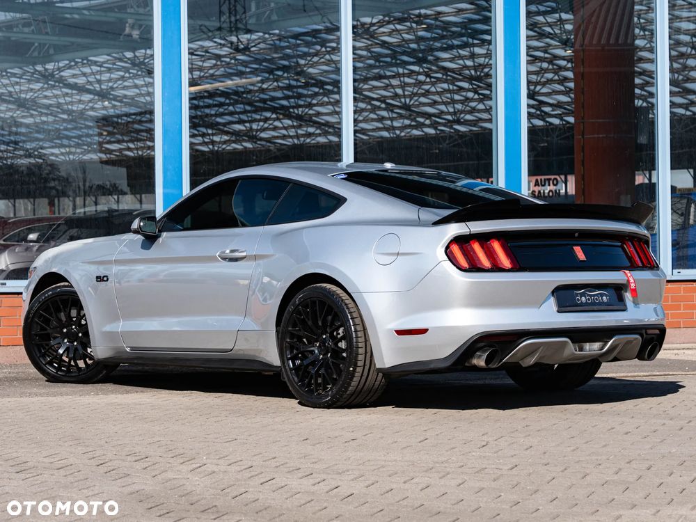 Ford Mustang - 5