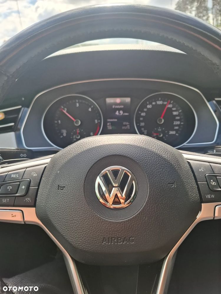 Volkswagen Passat 2.0 TDI (BlueMotion Technology) DSG Comfortline - 17