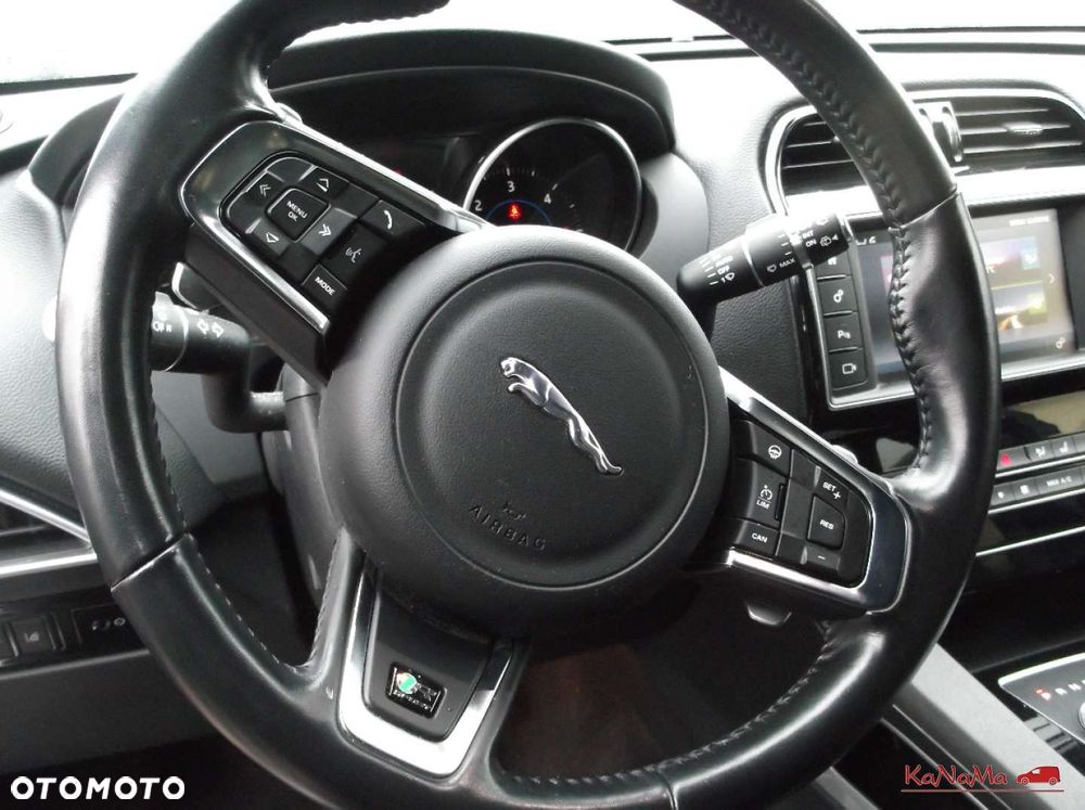 Jaguar F-Pace - 22