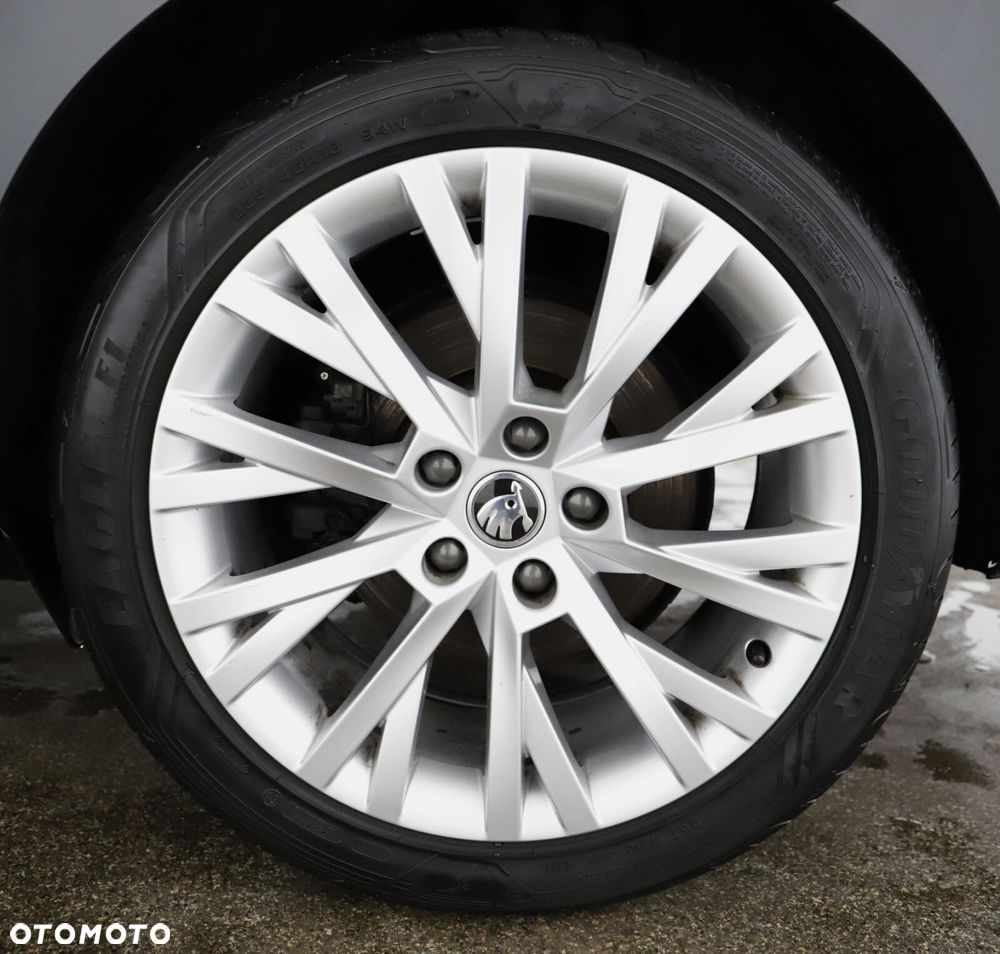 Skoda Superb 2.0 TDI SCR Style DSG - 27