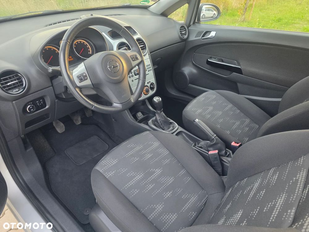 Opel Corsa - 17