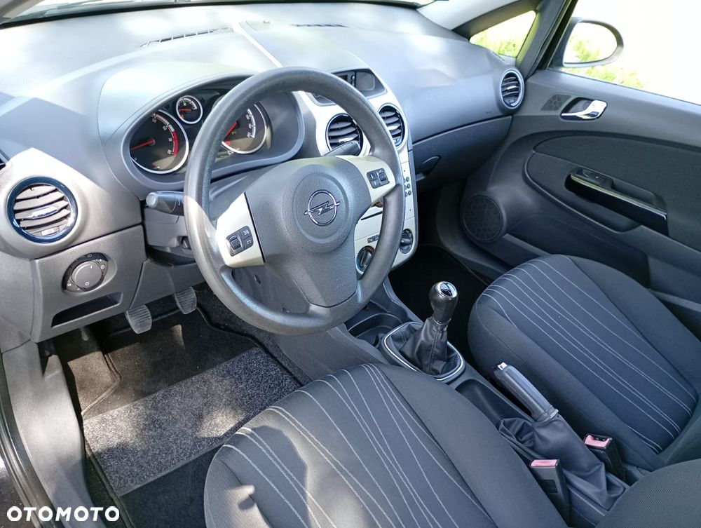Opel Corsa - 13