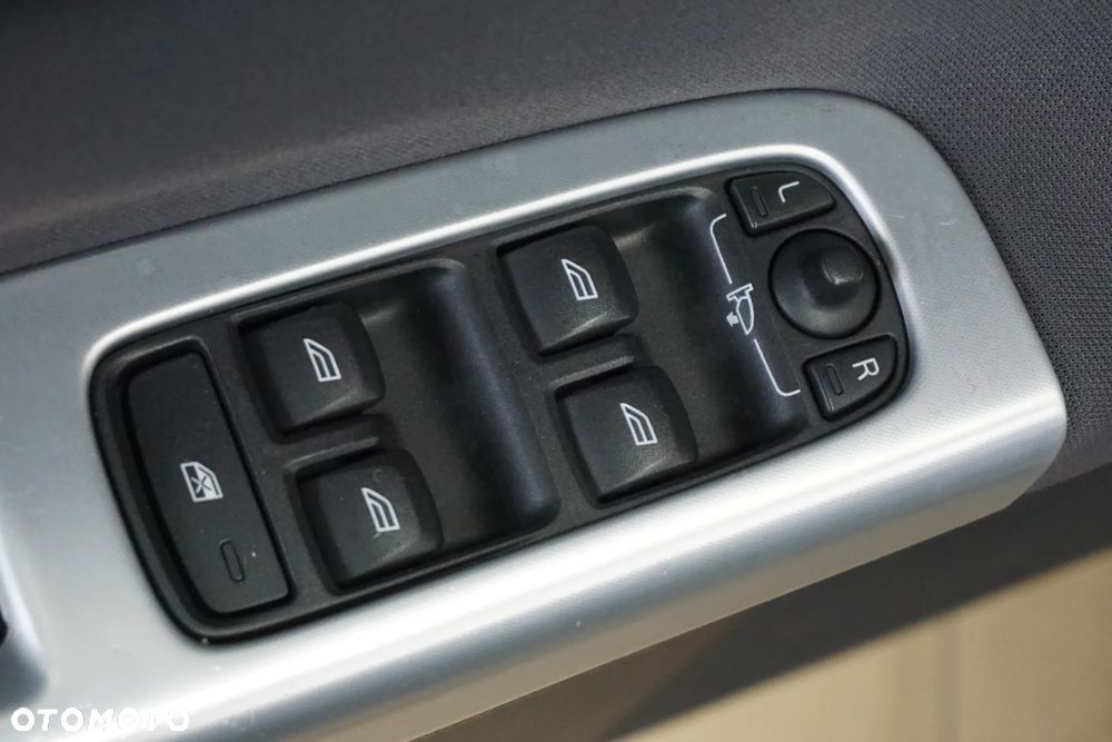 Volvo V50 DPF D2 Momentum - 28