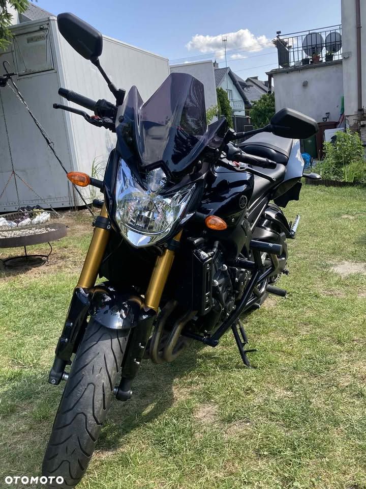 Yamaha FZ8 - 7