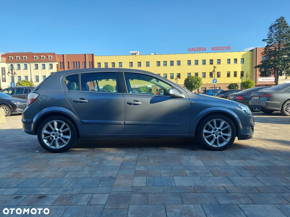 Opel Astra III 1.7 CDTI Cosmo - 3