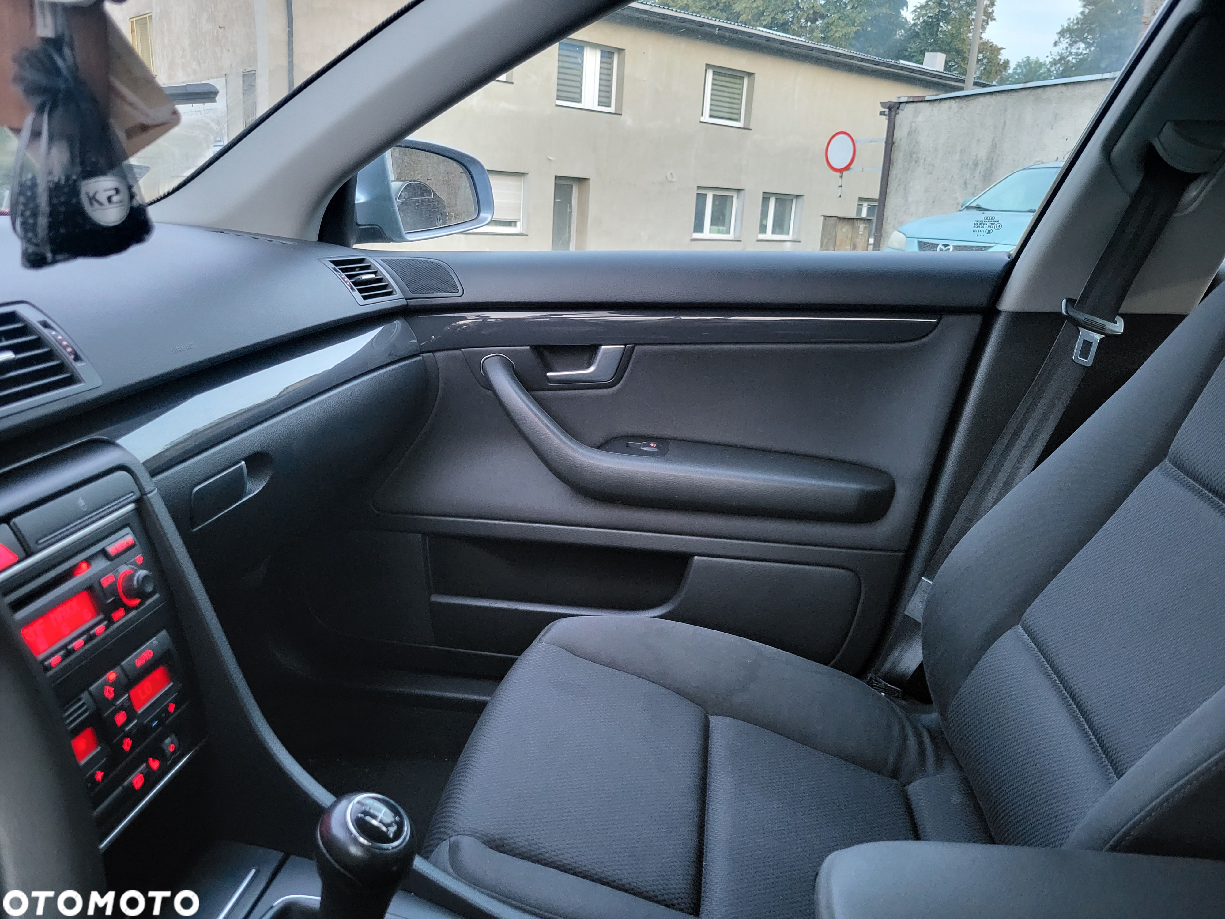 Audi A4 ver-2-0 - 11