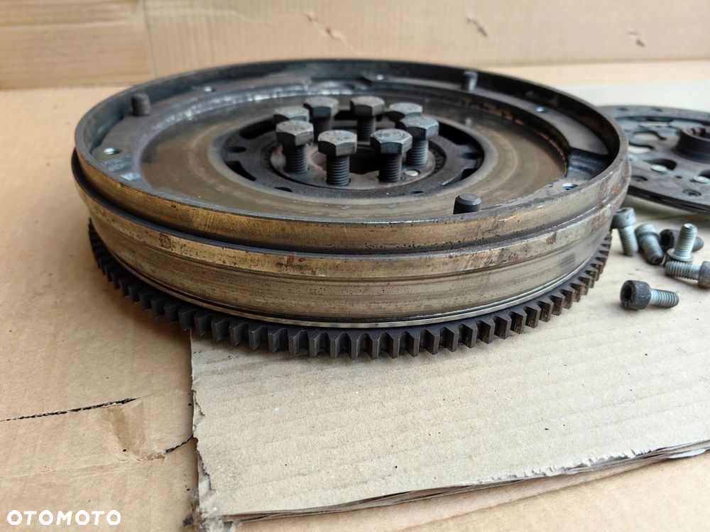 Sprzęgło BMW M43 1.6 1.8 1.9 benzyna 228mm dwumas tarcza docisk 7508409 - 3