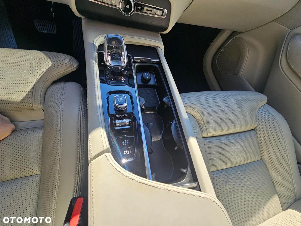 Volvo XC 90 B5 D AWD Inscription 7os - 14