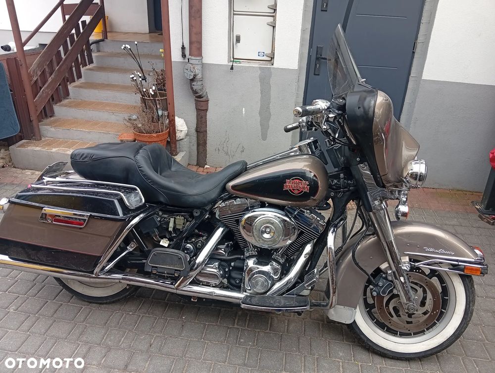 Harley-Davidson FLH Electra Glide - 1