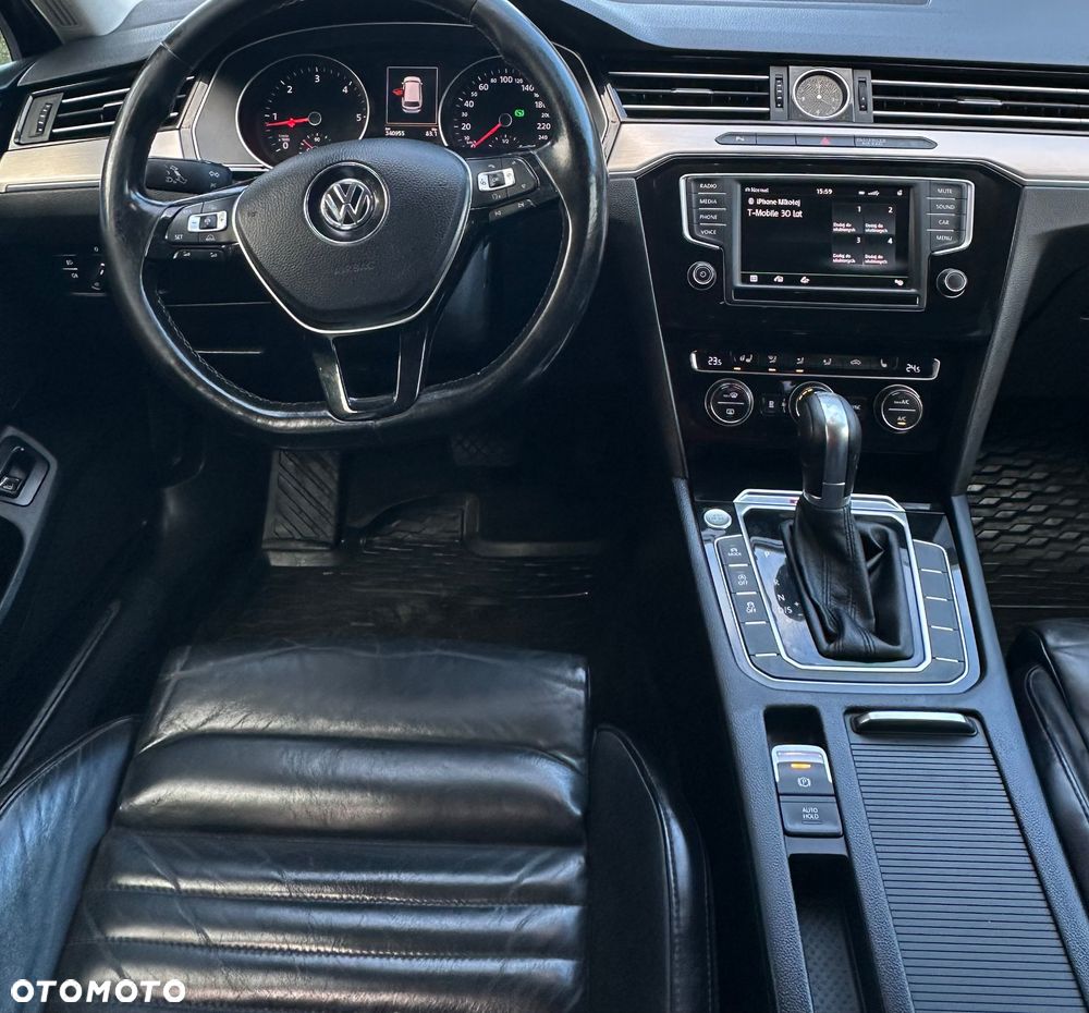 Volkswagen Passat 2.0 TDI SCR 4Mot DSG Highline - 23