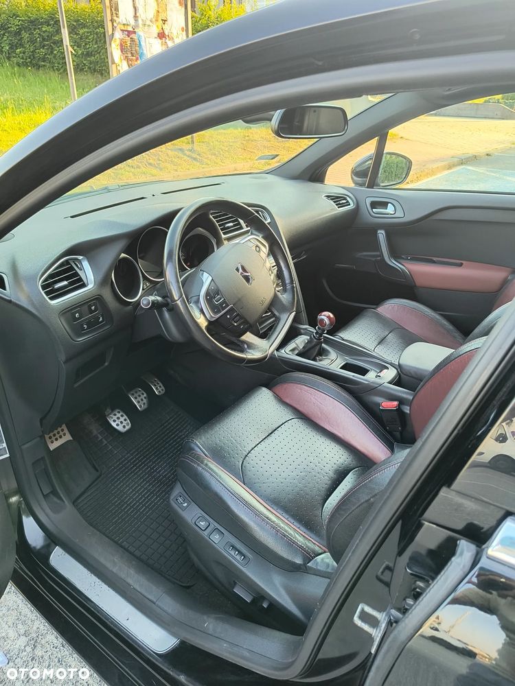 Citroën DS4 HDi 165 SportChic - 14