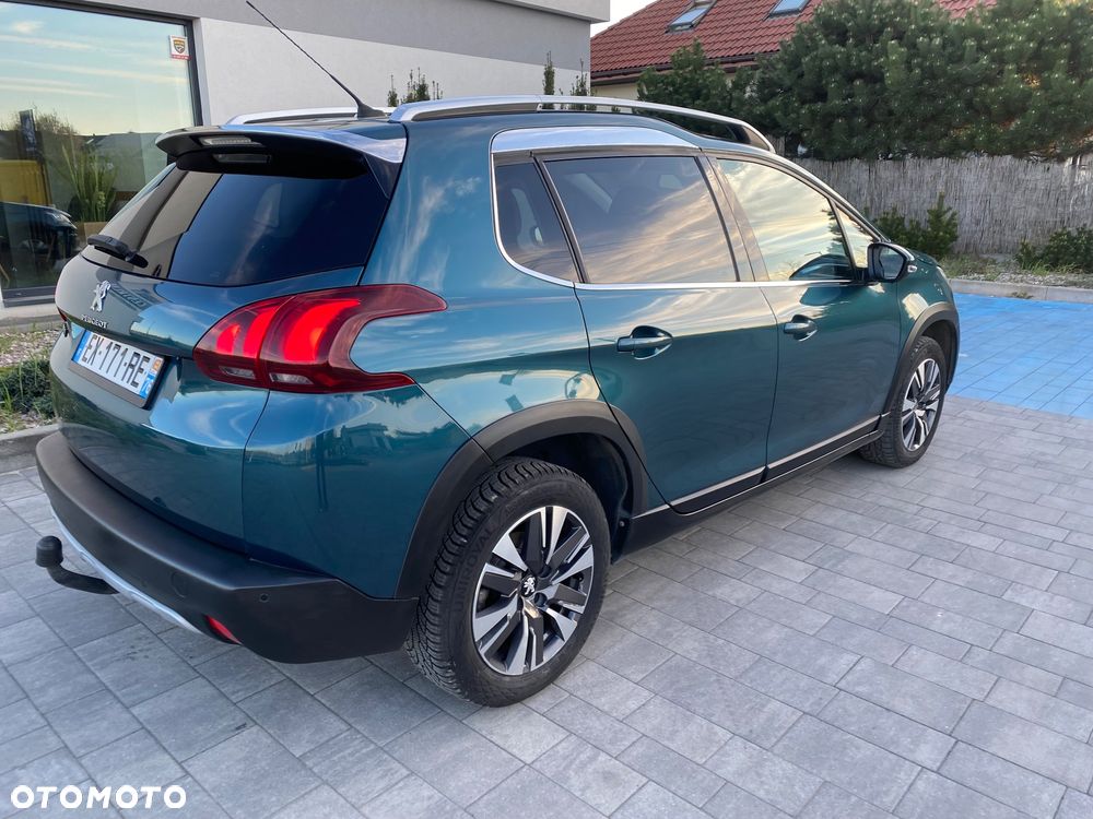 Peugeot 2008 BlueHDi 100 STOP & START Allure - 21