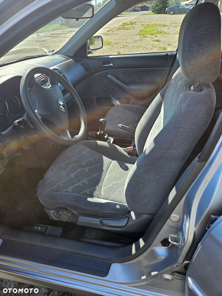 Honda Civic 1.6i LS - 9