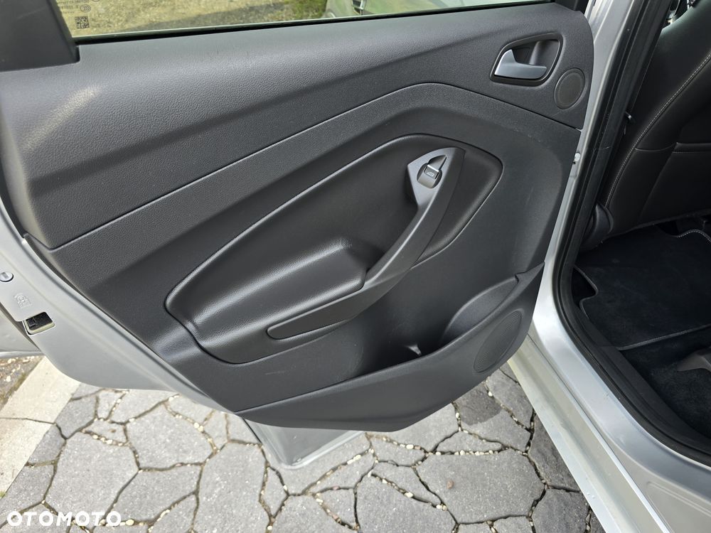 Ford Kuga 2.0 TDCi 4x4 Individual - 24