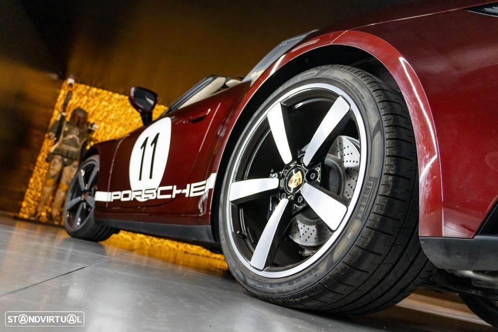 Porsche 911 (992) Targa 4S Heritage Design - 53