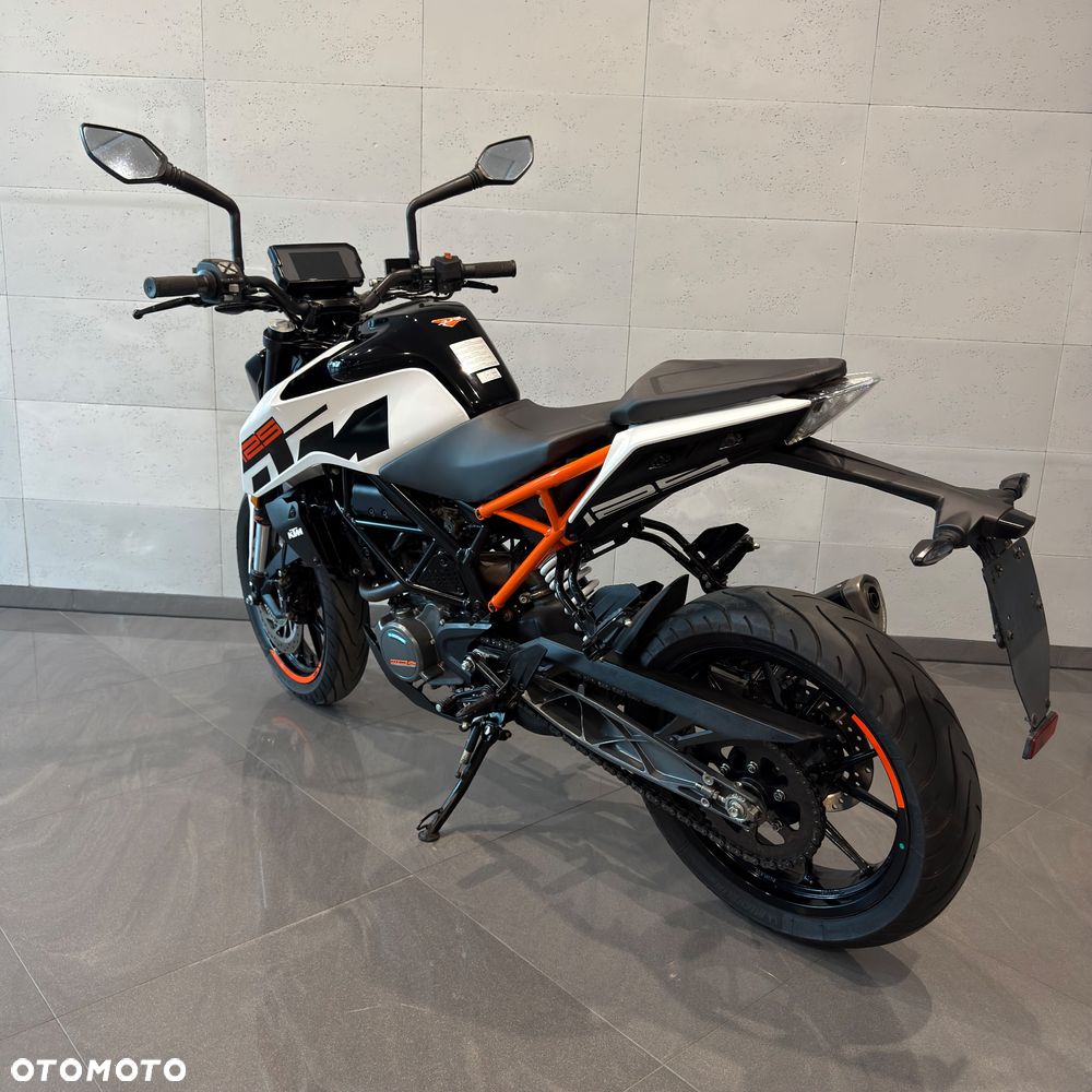 KTM Duke - 13